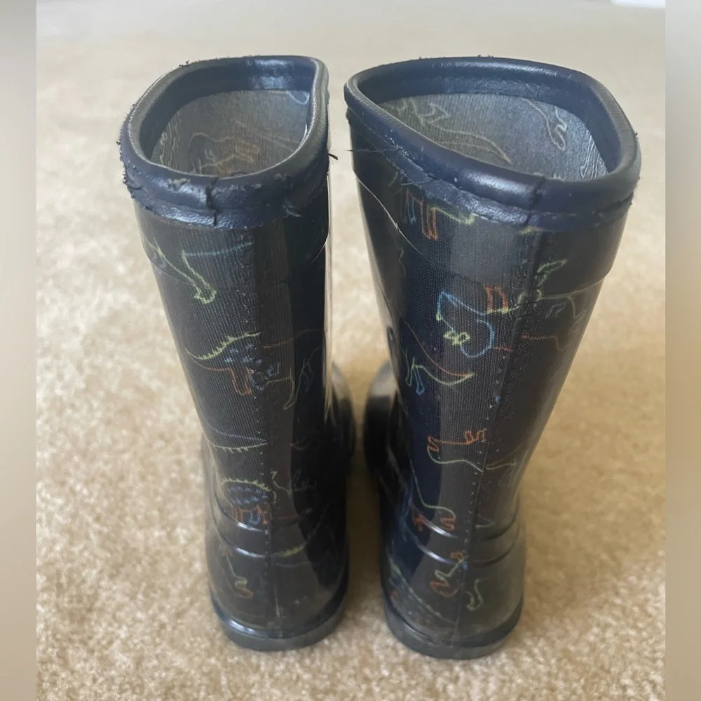 Carter Dinosaur Rain‎ Boots. Toddler size 8m